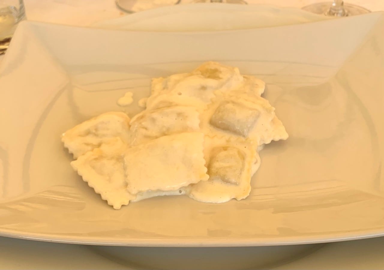 Agnolotti del magro al Castelmagno.