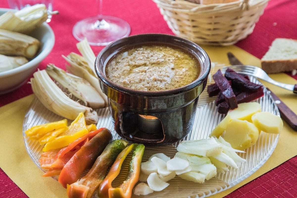 Traditional bagna cauda with vegetables.